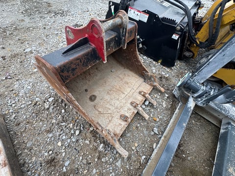 36" Digging Bucket — photo 2