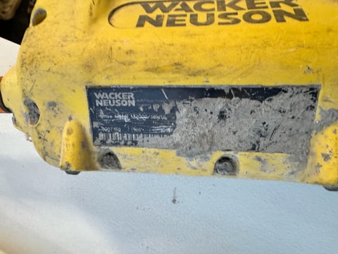 Wacker M2000 Concrete Vibrator — photo 2