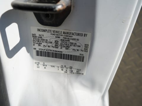 2012 Ford F-450 Service Body Truck — photo 10
