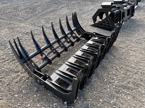 2026 Giyi Gy-CLG72 72in Skid Steer Hydraulic Root Grapple Rake (Unused) — photo 4