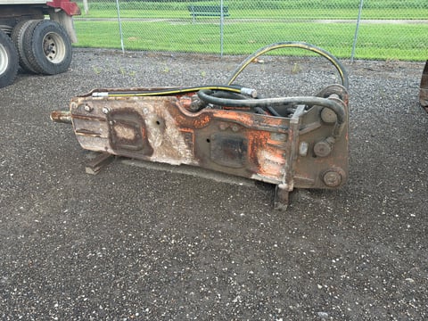 NPK GH-10 Hydraulic Breaker Hammer — photo 12