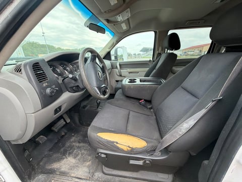 2011 Chevrolet Silverado 3500HD 4X4 Diesel Truck — photo 7