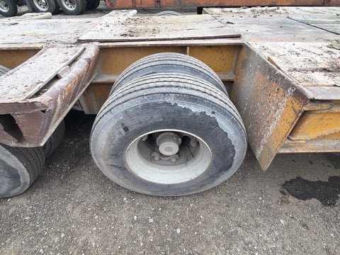 1978 Transport Trailers CR35TXF 17ft x 8ft TRI/A Lowboy Trailer — photo 12