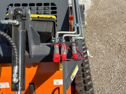 2026 LandHonor LHR-ME380X2 Stand-On Mini Skid Steer Loader w/ Bucket (Unused) — photo 7