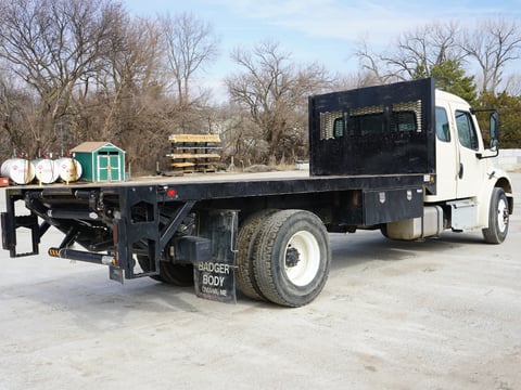 2023 Freightliner M2 106 17ft Flatbed Truck — photo 4