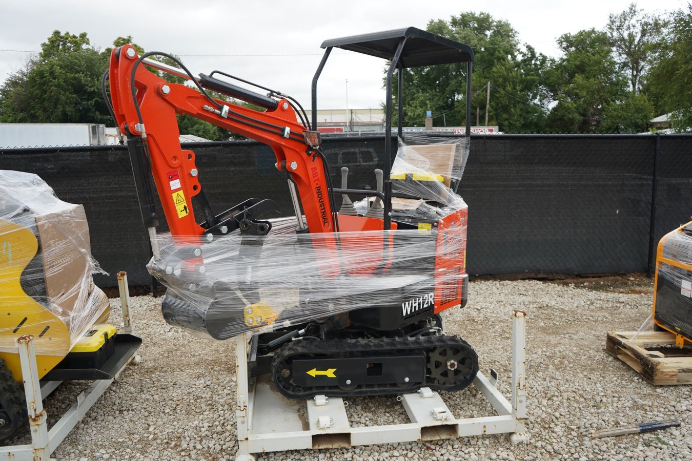 AGROTK WH12R Mini Excavator 