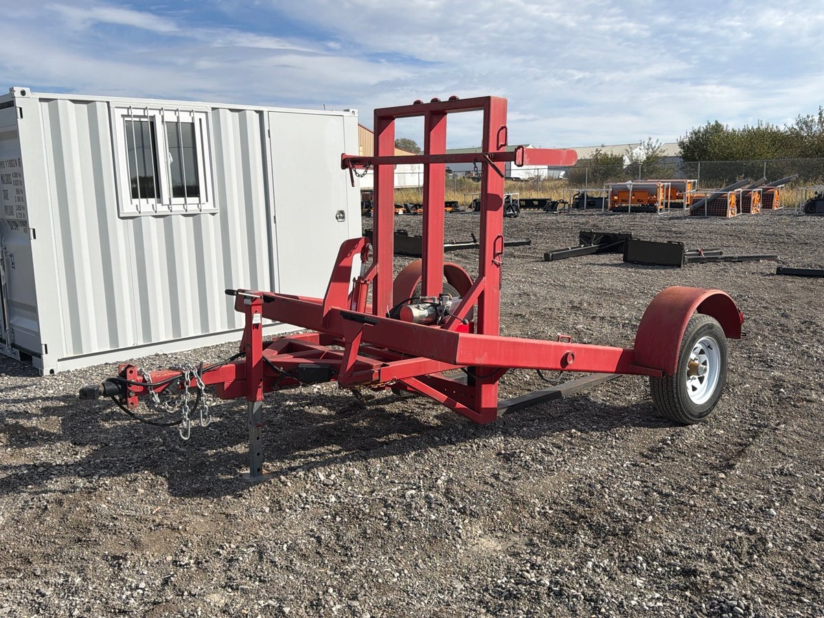 2016 Spirit of America 45LR Hydraulic Pallet Fork Trailer