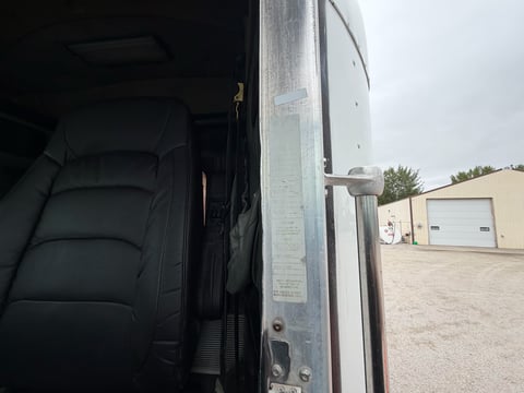 2001 Kenworth T800 T/A Sleeper Truck  — photo 20