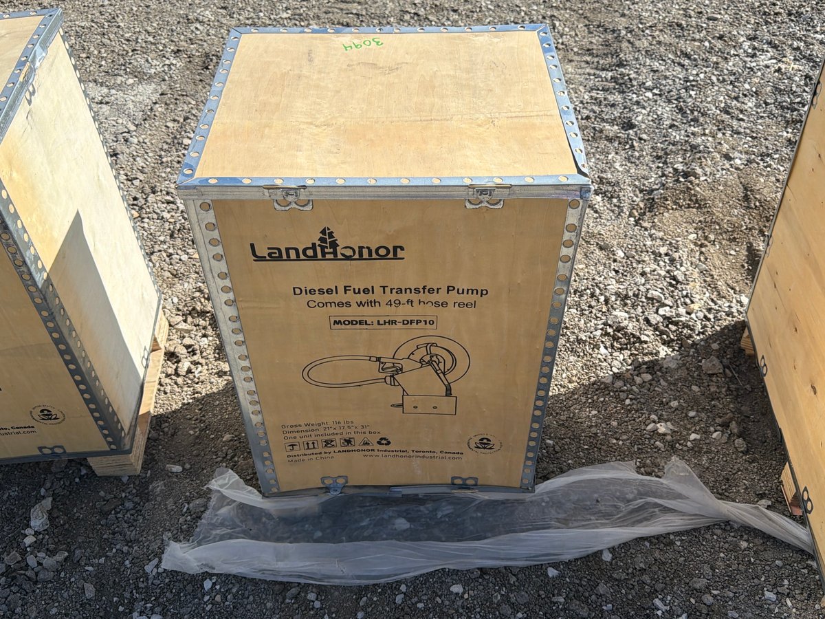 LandHonor LHR-DFP10 12V Diesel Fuel Transfer Pump with 49 ft Hose Reel (Unused)