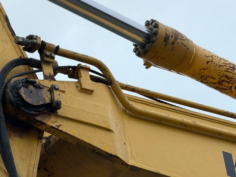 1996 Komatsu PC220LC-6LC Hydraulic Excavator — photo 58