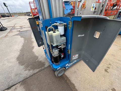 2015 Genie GR-20 Vertical Mast Lift — photo 6