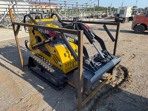 2026 SDLANCH SSL60 Mini Skid Steer Loader (Unused) — photo 3