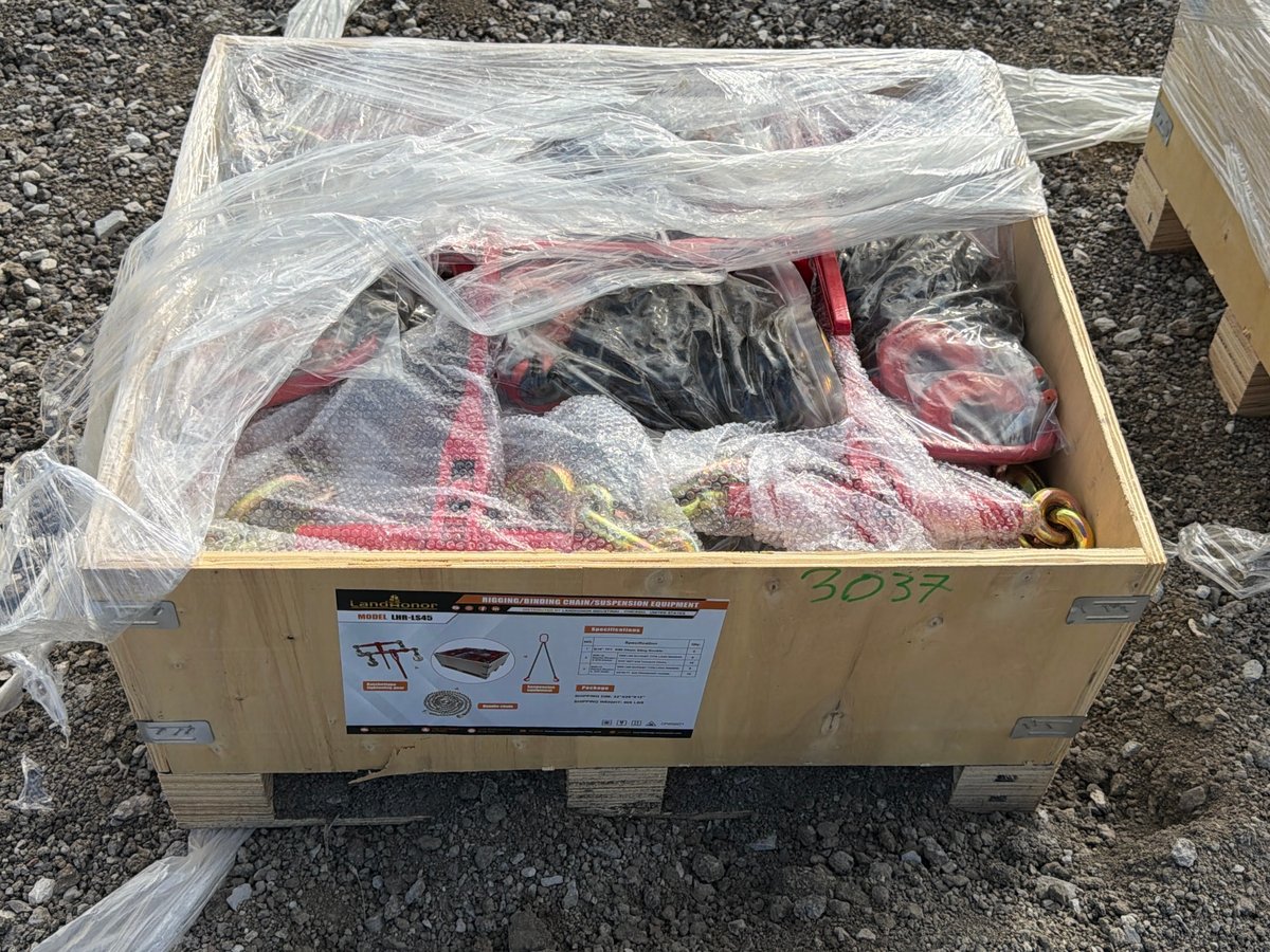 LandHonor LHR-LS45 Rigging, Binding Chain & Suspension Equipment Crate (Unused)
