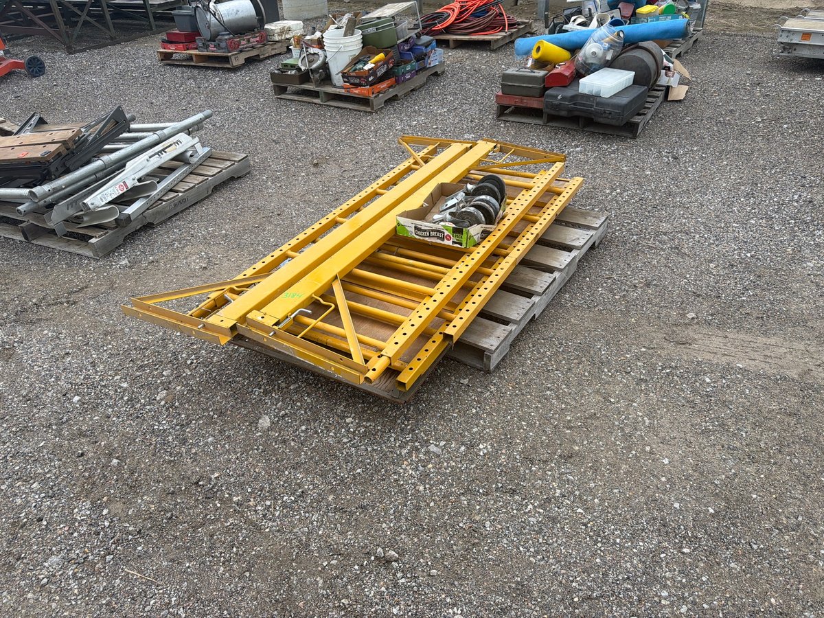 Yellow Steel Scaffold Frames with Casters