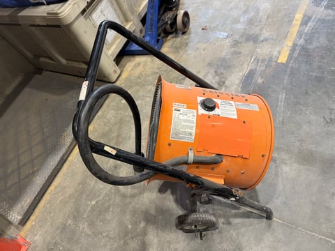 Dayton 1RKT9A Portable Electric Heater — photo 4