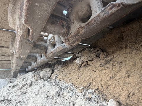 2006 Komatsu PC220LC-8 Hydraulic Excavator — photo 32