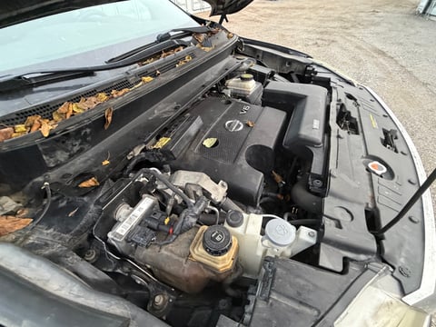 2013 Nissan Pathfinder 4WD SUV — photo 26