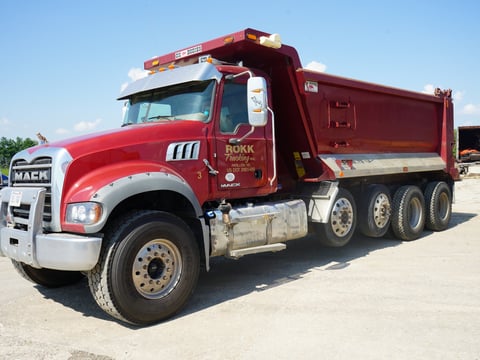 2018 Mack Granite GU713 Quad/A Dump Truck — photo 1