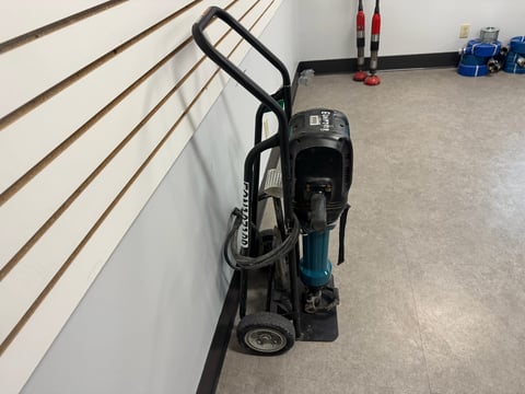 Makita HM1812 Breaker Hammer — photo 3
