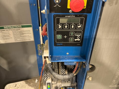 2019 Genie GR-20 Vertical Mast Lift  — photo 7