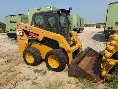  Inoperable Needs New Engine - 2021 Caterpillar 226D3 Skid Steer  — photo 2
