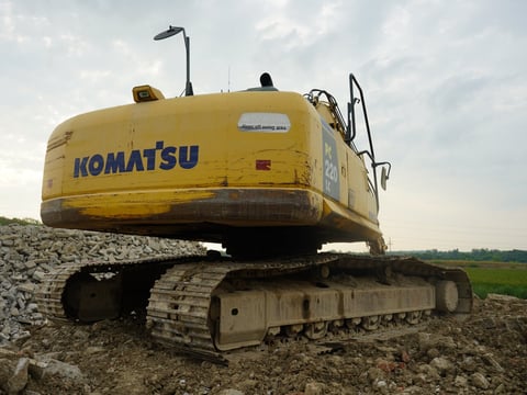 2006 Komatsu PC220LC-8 Hydraulic Excavator — photo 4