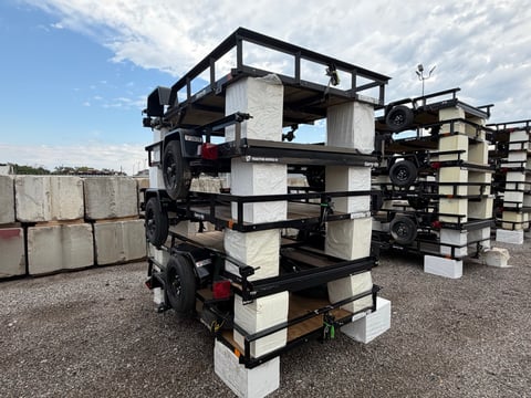 Qty of (5) 2027 Carry-On Trailers Z5X8GW2K — photo 2