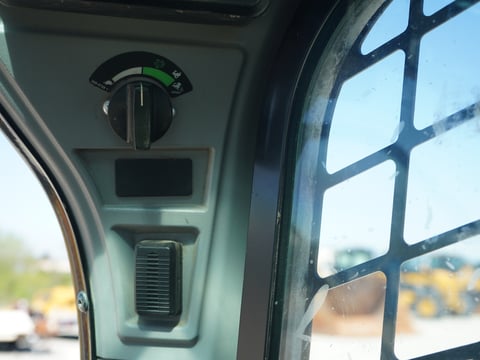 2020 Caterpillar 289D3 Two-Speed Compact Track Loader — photo 15