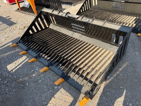 2026 Giyi Gy-RB66 Skid Steer Rock Bucket (Unused) — photo 4