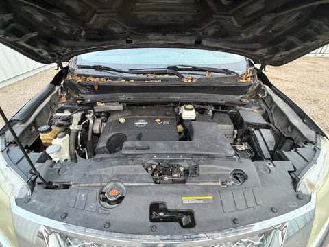2013 Nissan Pathfinder 4WD SUV — photo 24