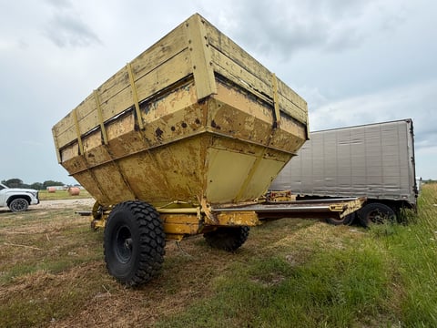 Pull-Type Dump Wagon  — photo 4