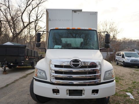 2012 Hino 338 Cargo Truck — photo 2