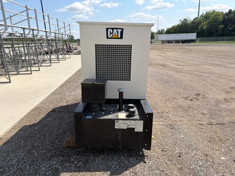 2018 Caterpillar D40-2cc 40KW Generator — photo 3