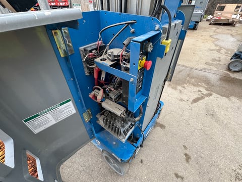 2019 Genie GR-20 Vertical Mast Lift  — photo 6