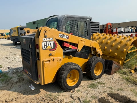 Inoperable Needs New Engine - 2021 Caterpillar 226D3 Skid Steer  — photo 3