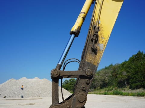2002 Komatsu PC220LC-7L Hydraulic Excavator — photo 12