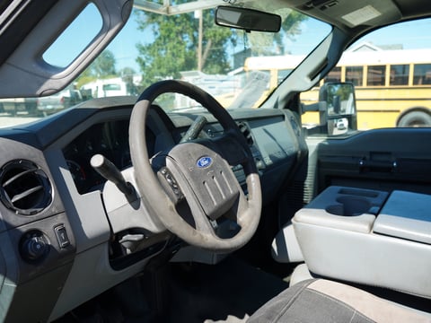 2012 Ford F-450 Service Body Truck — photo 12
