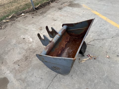 36" Bucket — photo 1