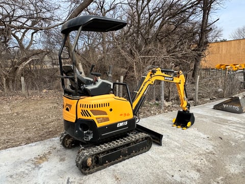 2023 Diggit EM15 Mini Excavator — photo 3