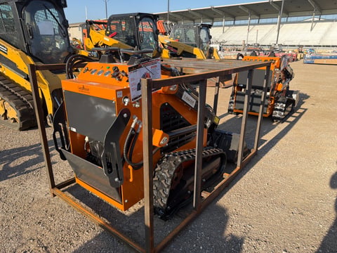 2025 LandHonor LHR-HT380Q1 Mini Skid Steer Loader (Unused) — photo 3