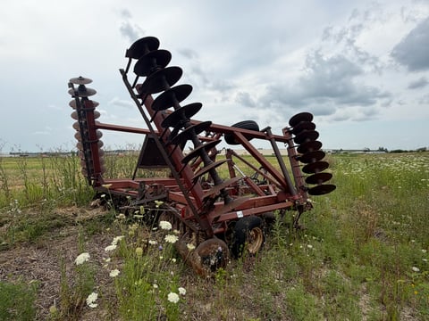 IH 490 Disk Harrow — photo 3