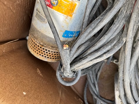 Lot of Trash Pumps  — photo 7
