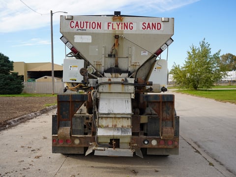 2017 International 7600 Sfa 6X4 Hooklift Plow & Spreader Truck — photo 5