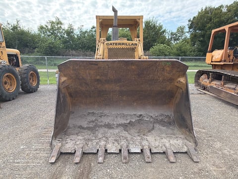 Caterpillar 977 Crawler Loader — photo 2