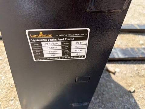 2025 LandHonor HPF-11-3000G Hydraulic Pallet Forks and Frame (Unused) — photo 5