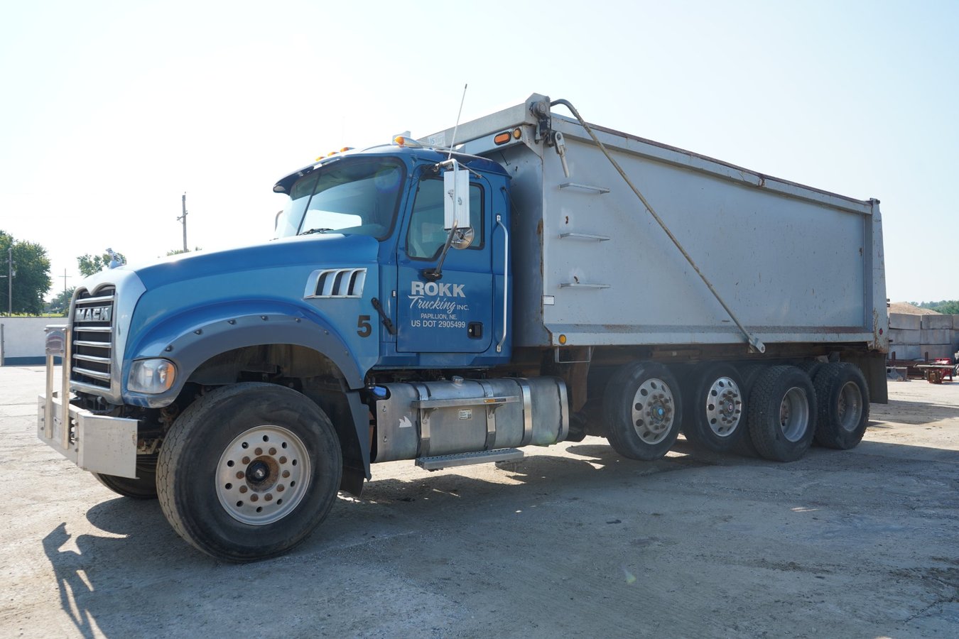 2014 MACK GRANITE GU713 QUAD/A DUMP TRUCK