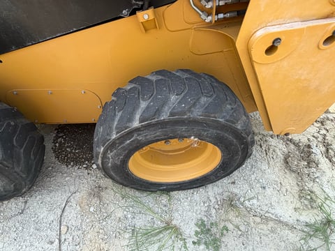  Inoperable Needs New Engine - 2021 Caterpillar 226D3 Skid Steer  — photo 10