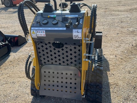 2026 SDLANCH SSL60 Mini Skid Steer Loader (Unused) — photo 6