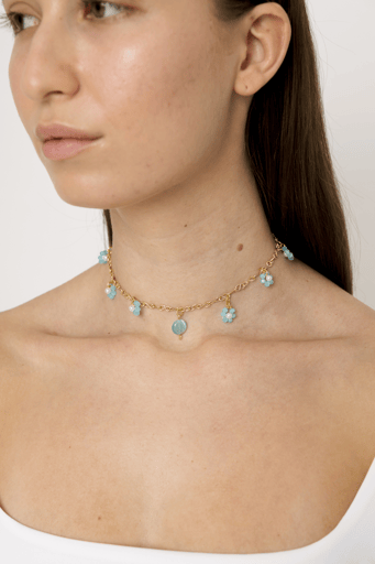 שרשרת: קסם כחול.