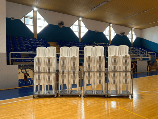 כיסאות פלסטיק